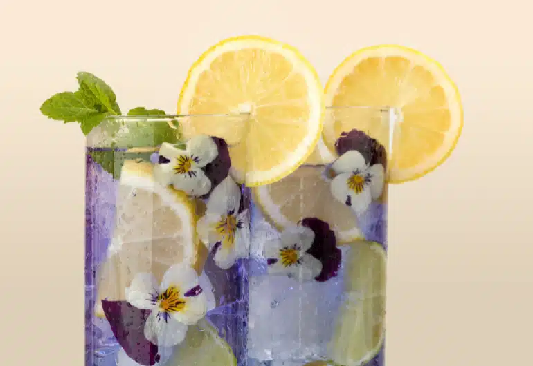 edible flowers for cocktails