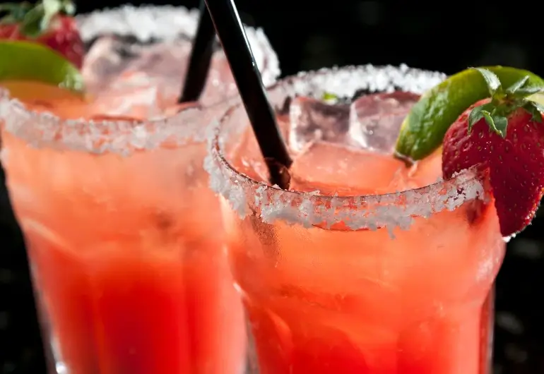 strawberry margarita cocktail recipe